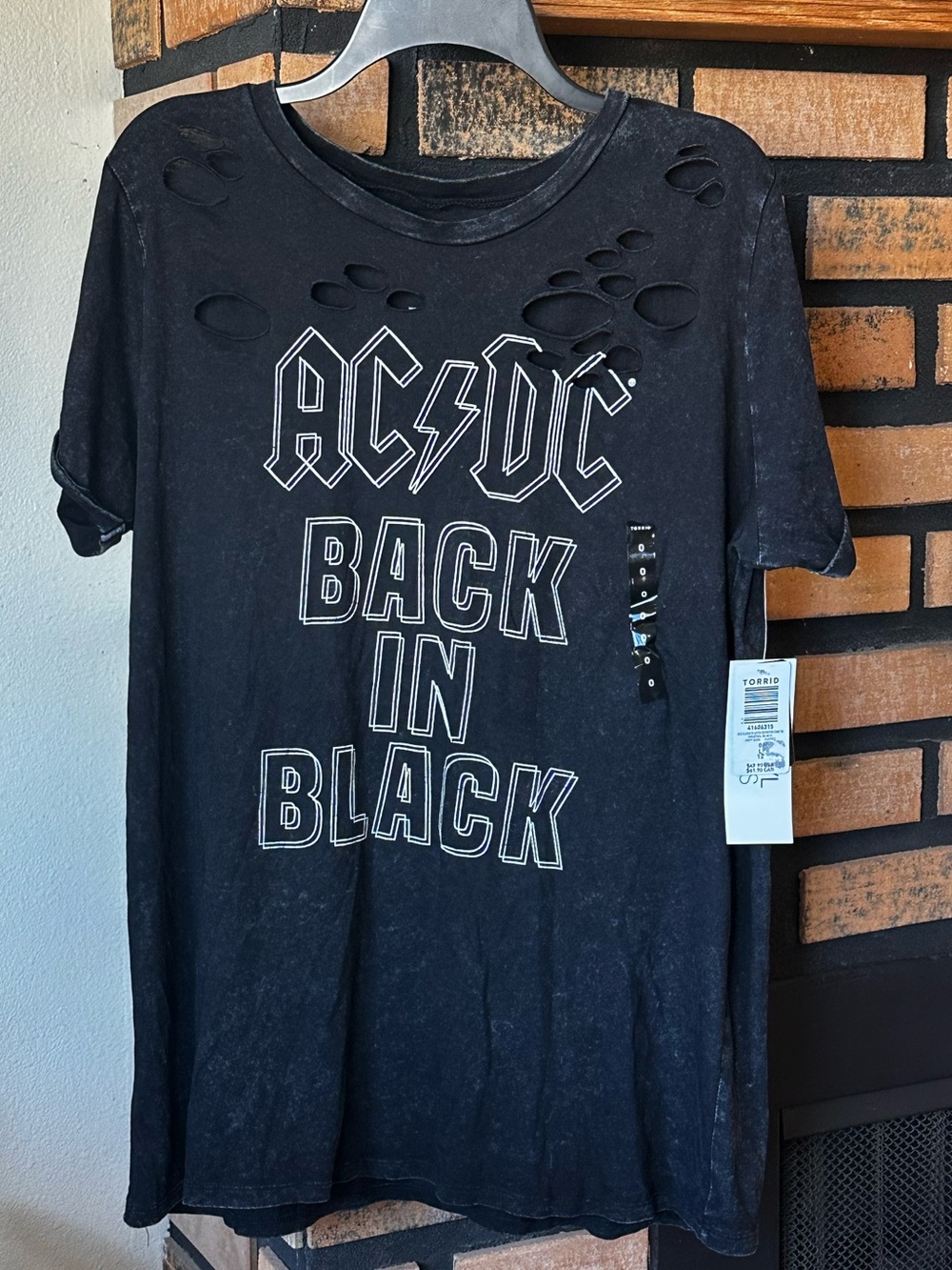 Torrid The Vinyl Icons Women’s AC/DC ‘Back in Black' Graphic Tee